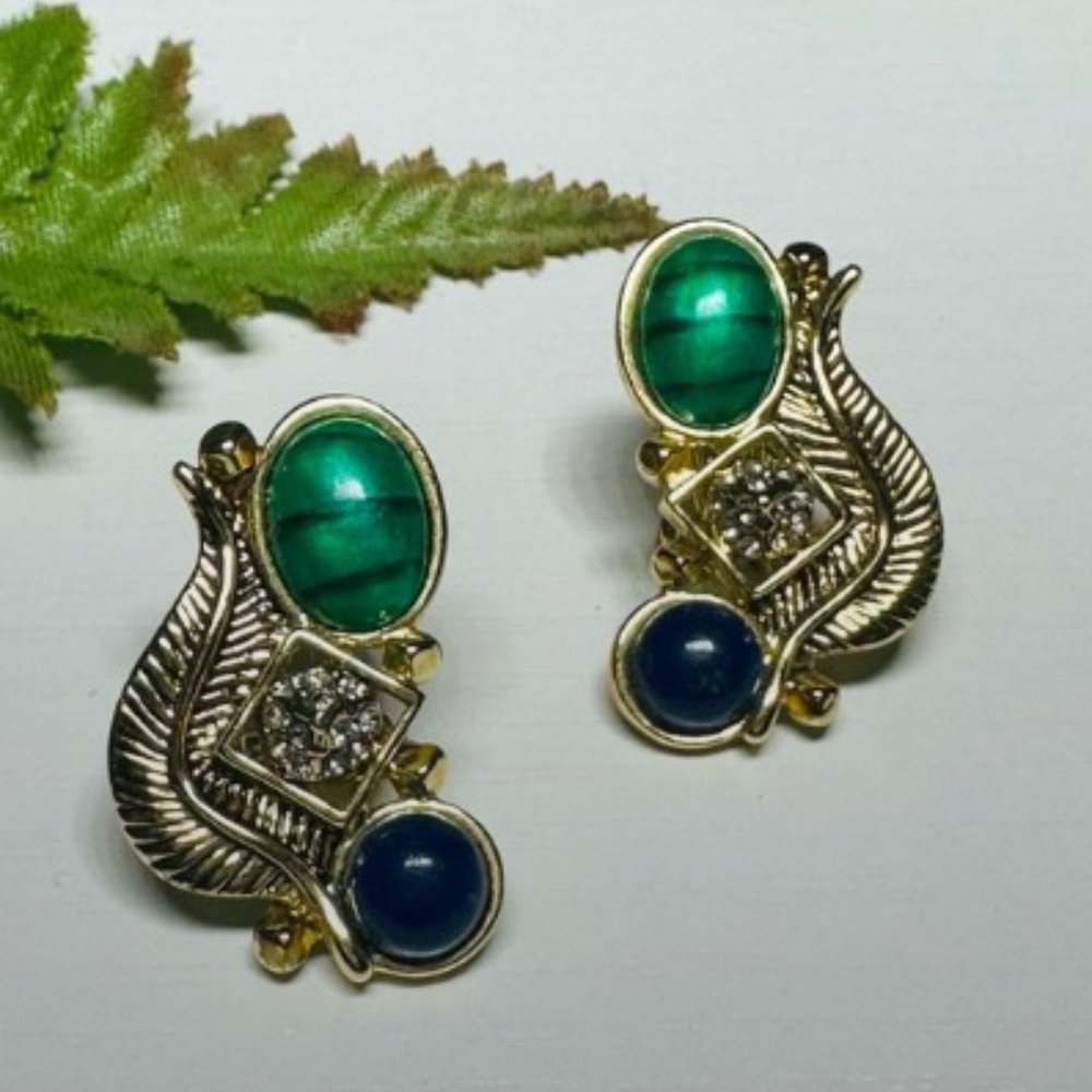 Vintage Gold Tone Stud Earrings
